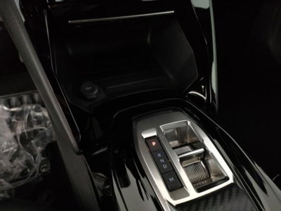 Peugeot 2008 1.2 hybrid Allure 145cv e-dcs6 (15)