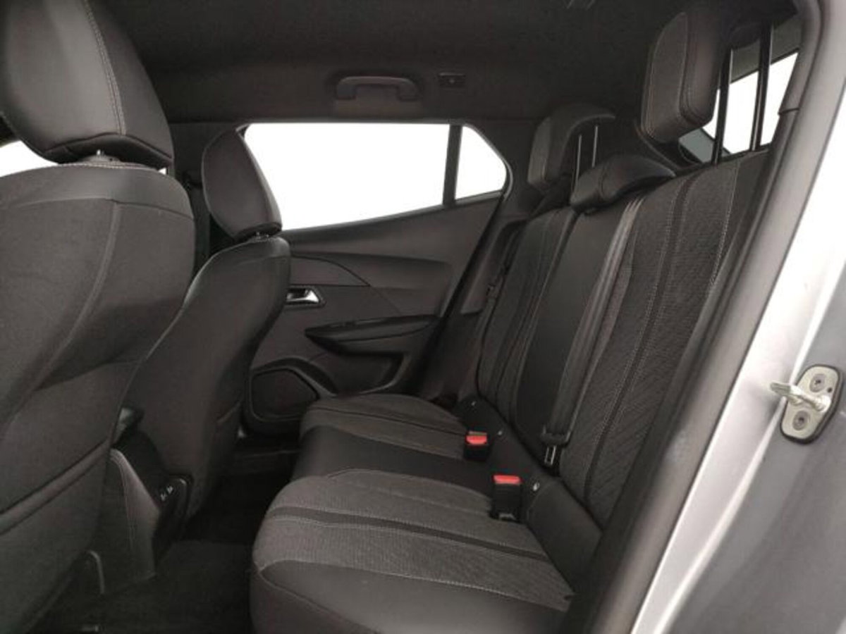 Peugeot 2008 1.2 hybrid Allure 145cv e-dcs6 (17)
