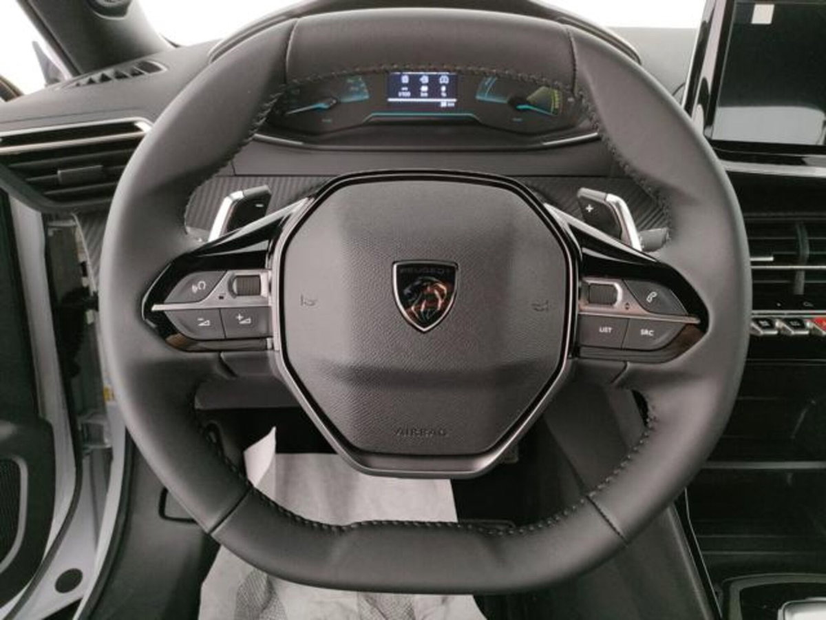 Peugeot 2008 1.2 hybrid Style 145cv e-dcs6 (8)