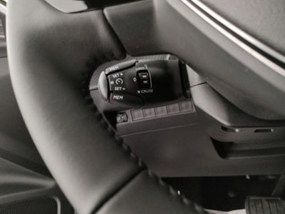Peugeot 2008 1.2 hybrid Style 145cv e-dcs6 (9)