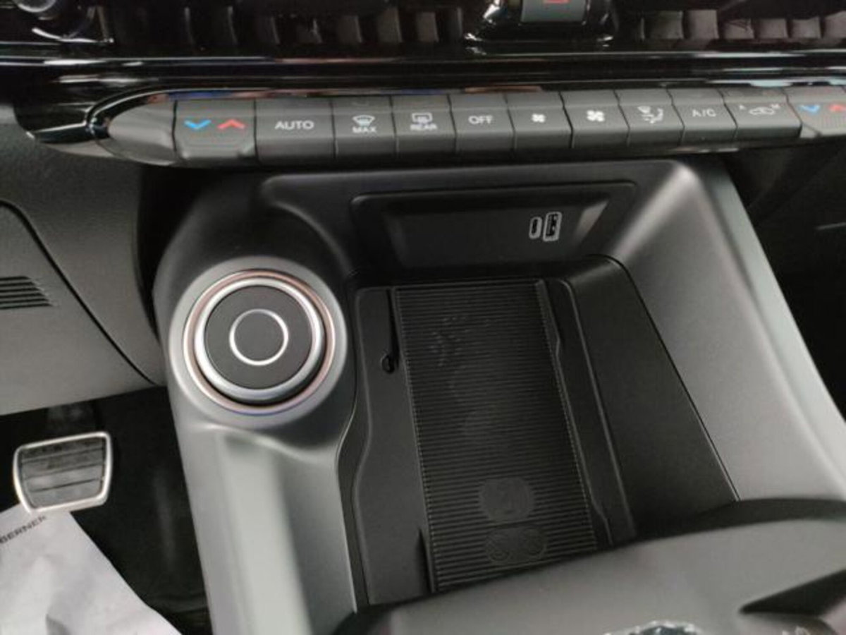 Alfa Romeo Tonale 1.5 hybrid Sport Speciale 175cv tct7 (12)