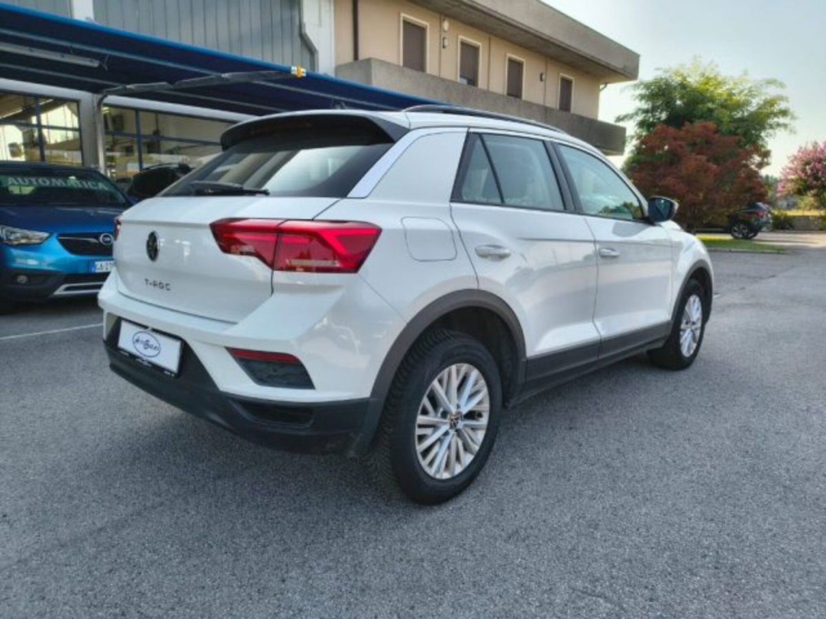 Volkswagen T-Roc 1.0 TSI Life (5)