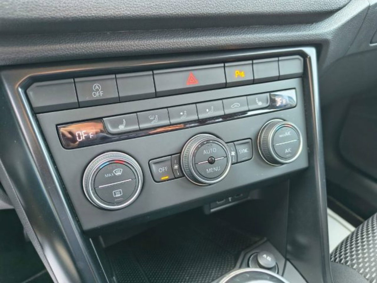 Volkswagen T-Roc 1.0 TSI Life (14)