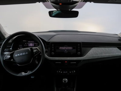 Skoda Kamiq 1.0 tsi Selection 115cv (12)