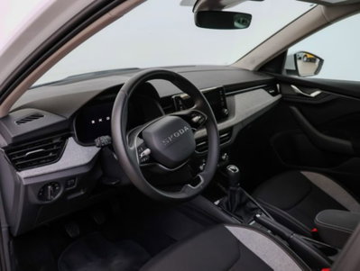 Skoda Kamiq 1.0 tsi Selection 115cv (7)