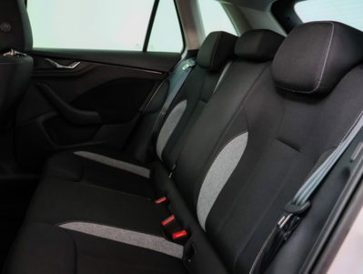 Skoda Kamiq 1.0 tsi Selection 115cv (9)