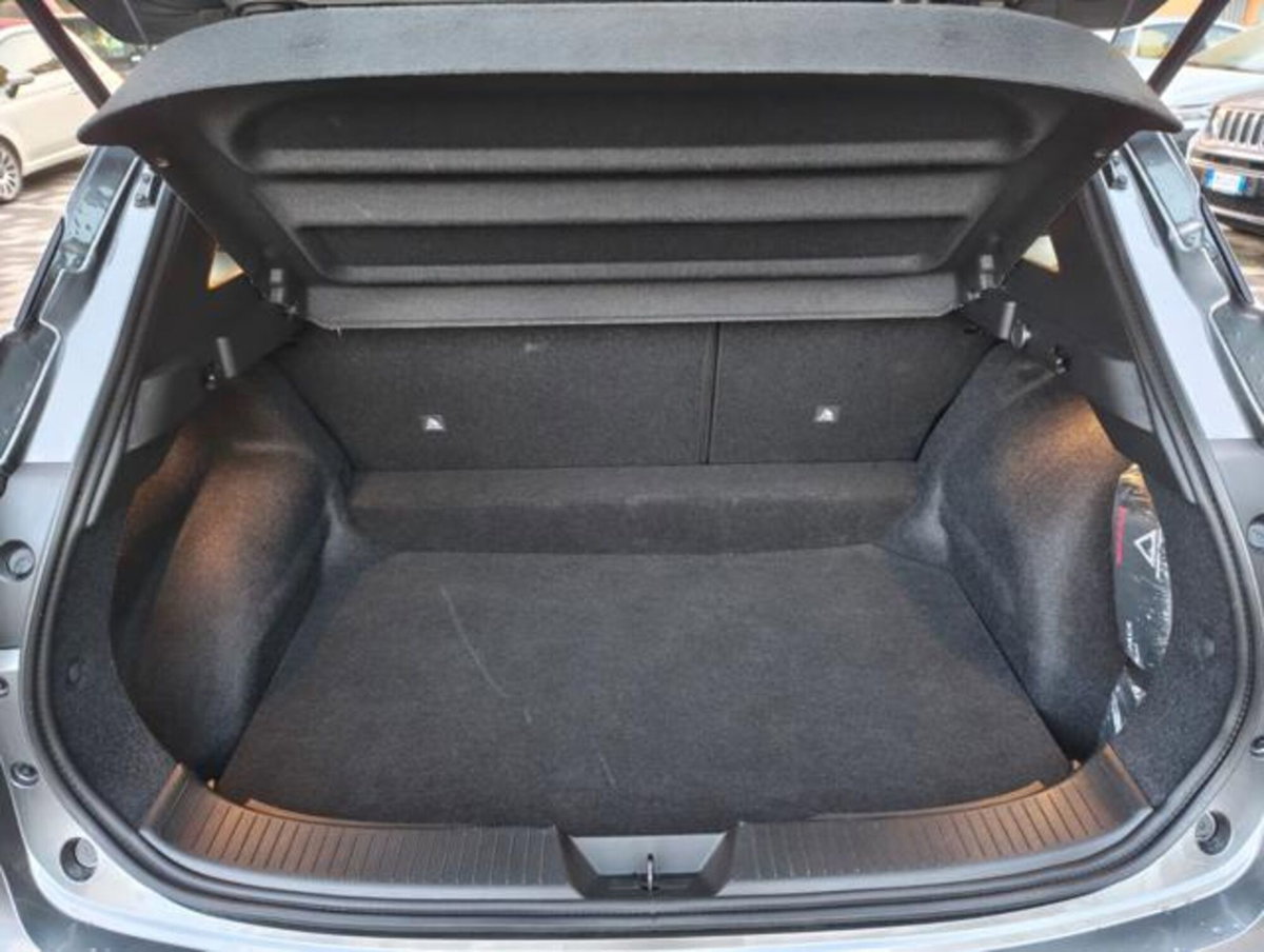 Nissan Qashqai 1.3 mhev Acenta 2wd 140cv (13)