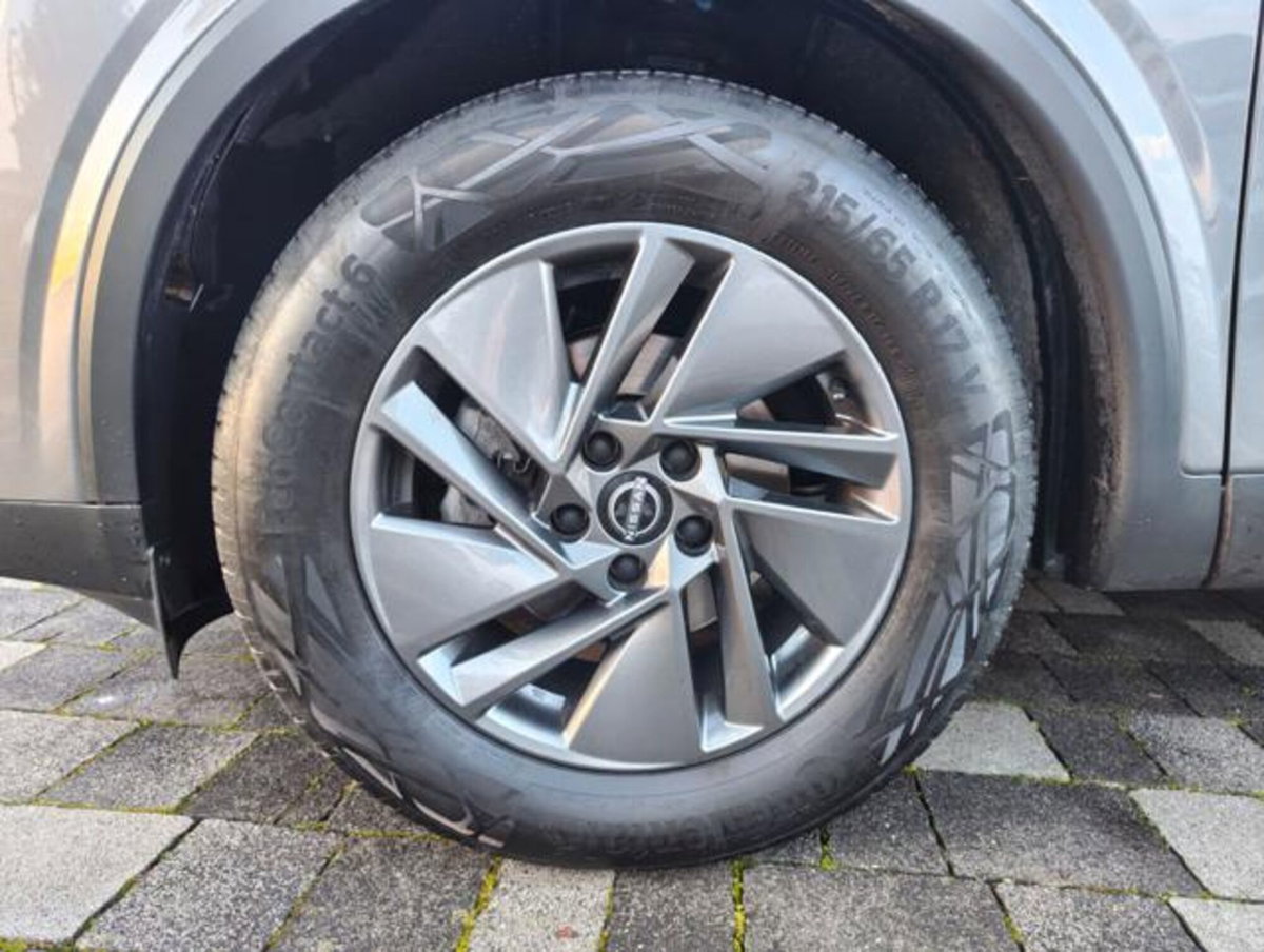Nissan Qashqai 1.3 mhev Acenta 2wd 140cv (15)