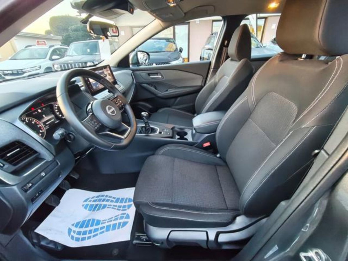 Nissan Qashqai 1.3 mhev Acenta 2wd 140cv (5)
