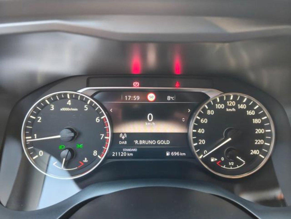 Nissan Qashqai 1.3 mhev Acenta 2wd 140cv (8)