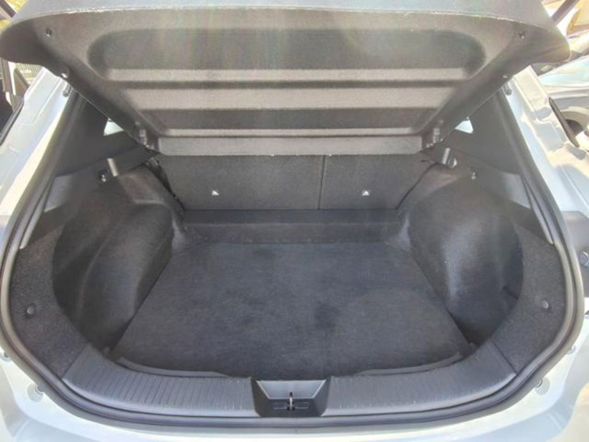 Nissan Qashqai 1.3 mhev Acenta 2wd 140cv (14)