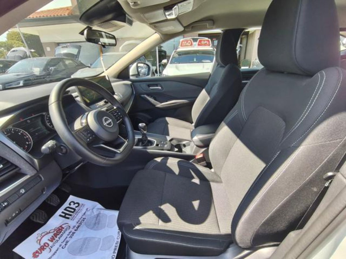 Nissan Qashqai 1.3 mhev Acenta 2wd 140cv (5)
