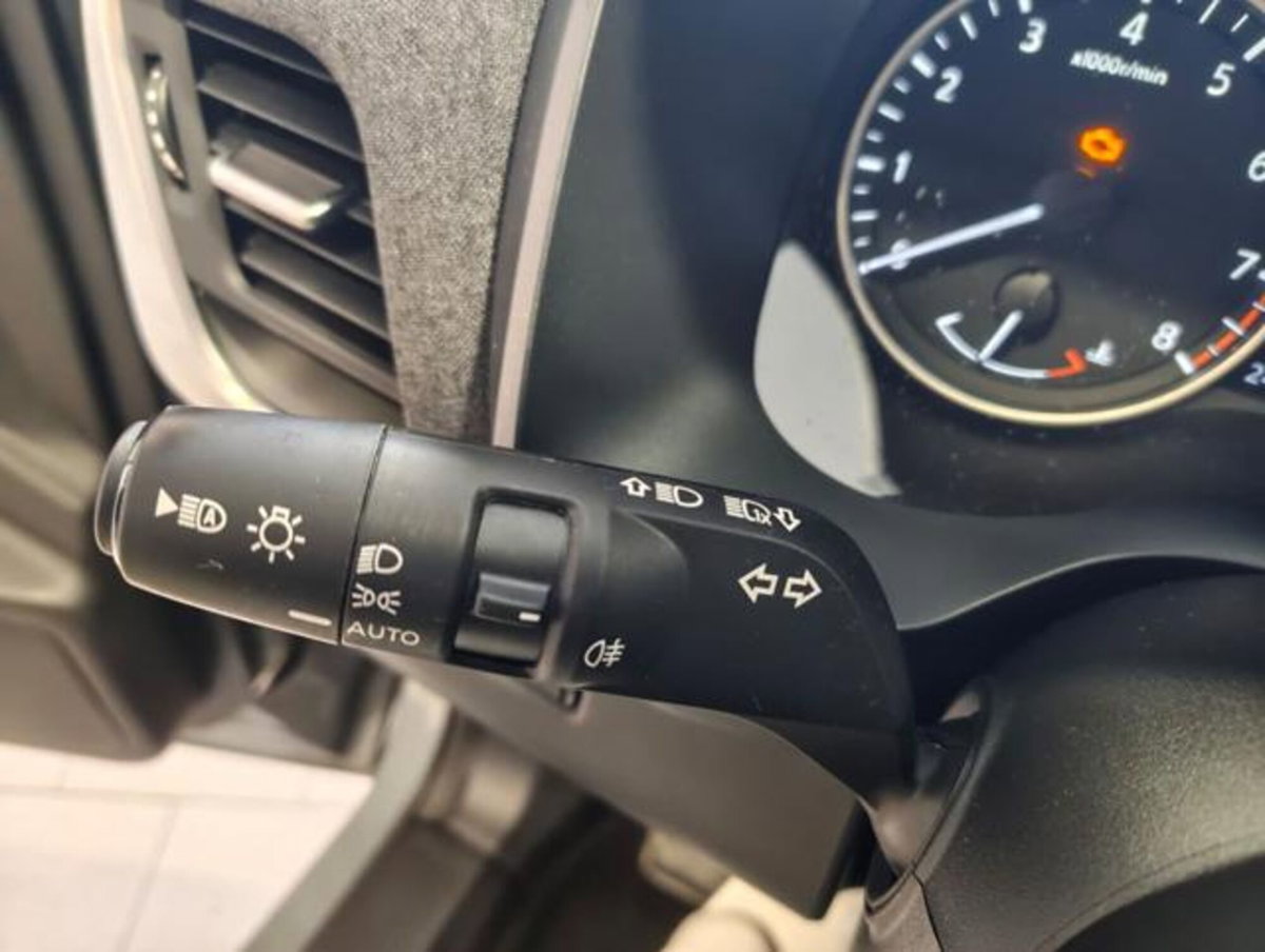 Nissan Qashqai 1.3 mhev Acenta 2wd 140cv (11)