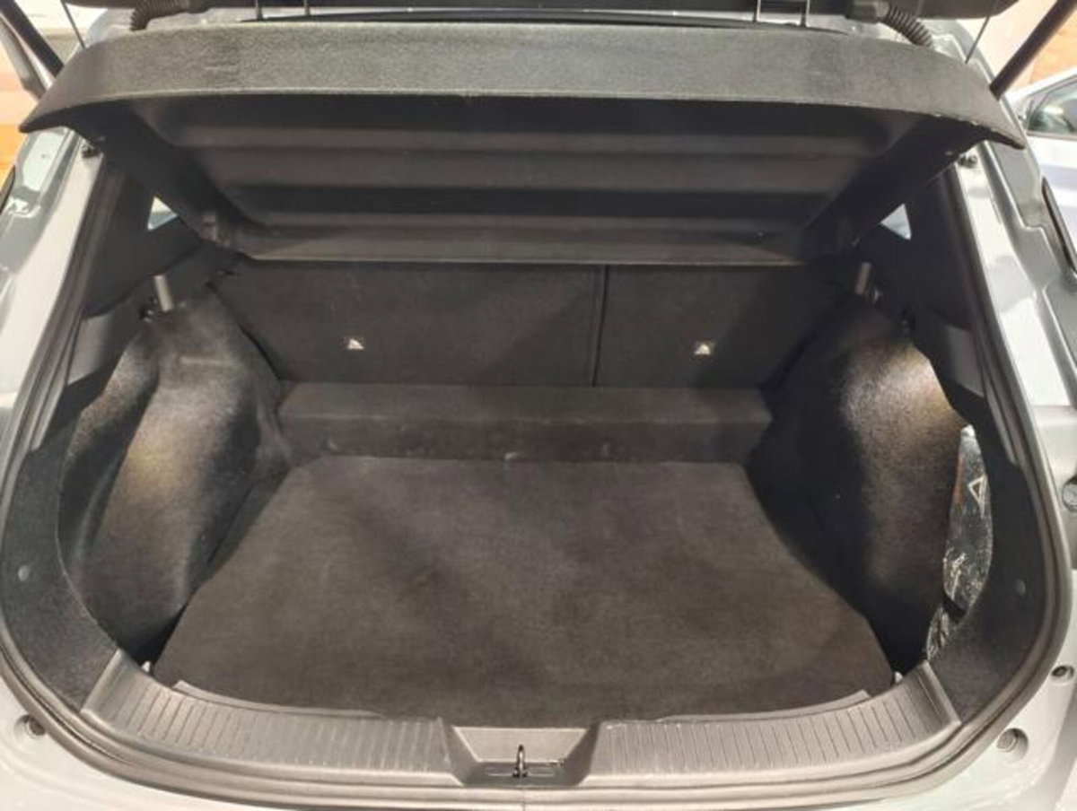 Nissan Qashqai 1.3 mhev Acenta 2wd 140cv (14)