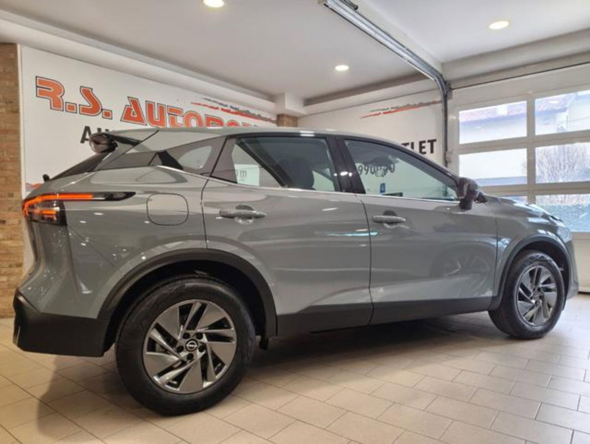 Nissan Qashqai 1.3 mhev Acenta 2wd 140cv (2)