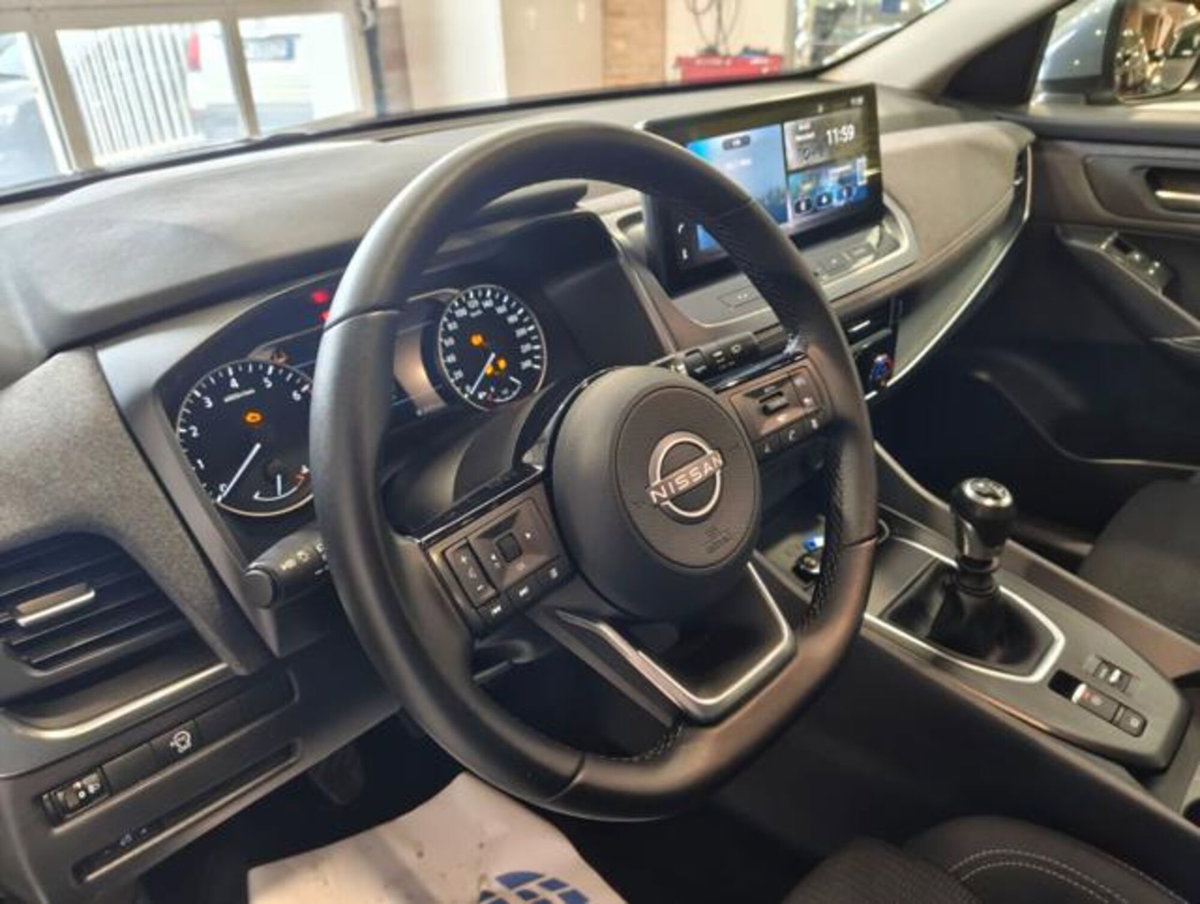 Nissan Qashqai 1.3 mhev Acenta 2wd 140cv (8)