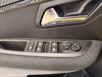 Peugeot 208 1.2 puretech Active s&s 100cv (13)