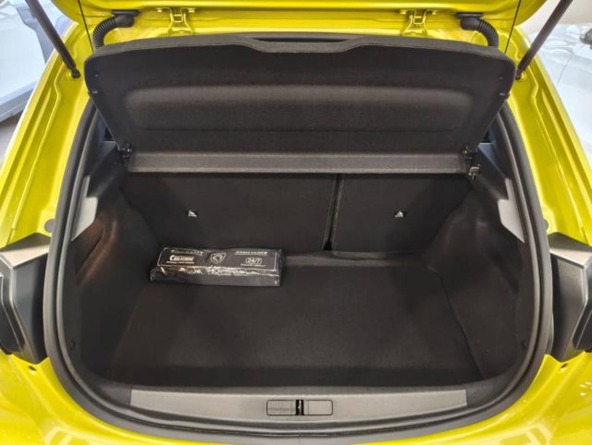 Peugeot 208 1.2 puretech Active s&s 100cv (14)