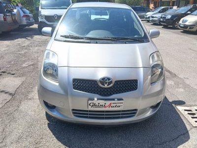 Toyota Yaris 1.3 5 porte Sol (4)