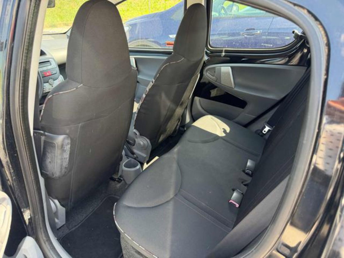Citroen C1 1.0 5 porte airdream AMIC1 (8)