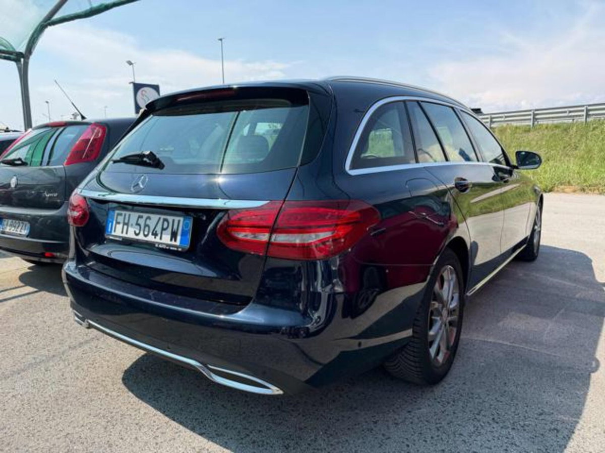 Mercedes-Benz Classe C Station Wagon 200 d Auto Sport Plus (3)