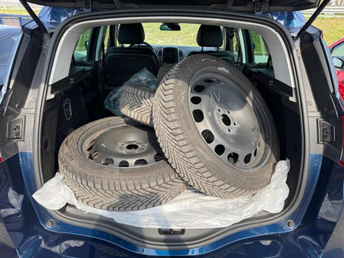 Renault Scenic E-Tech Electric XMod dCi 110 CV Start&Stop Energy Bose (9)