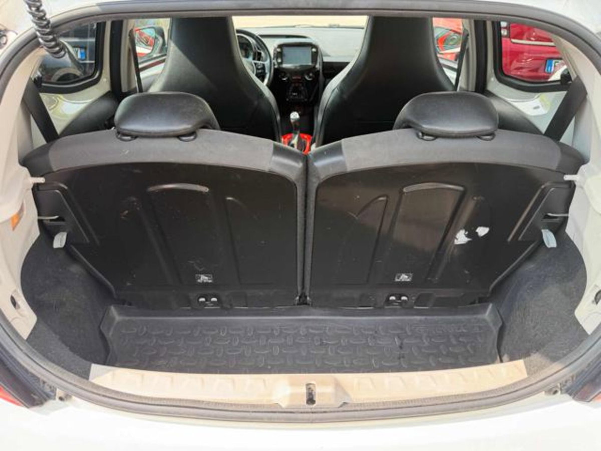 Toyota Aygo 1.0 VVT-i 72 CV 5 porte x-wave orange (10)