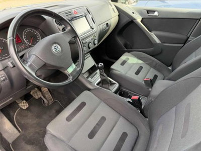 Volkswagen Tiguan 2.0 16V TDI DPF Trend & Fun (18°) (5)