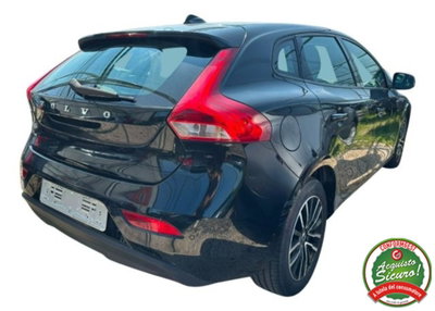Volvo V40 T2 Business Plus (2)