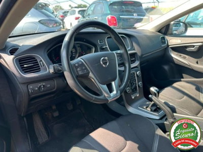 Volvo V40 T2 Business Plus (4)