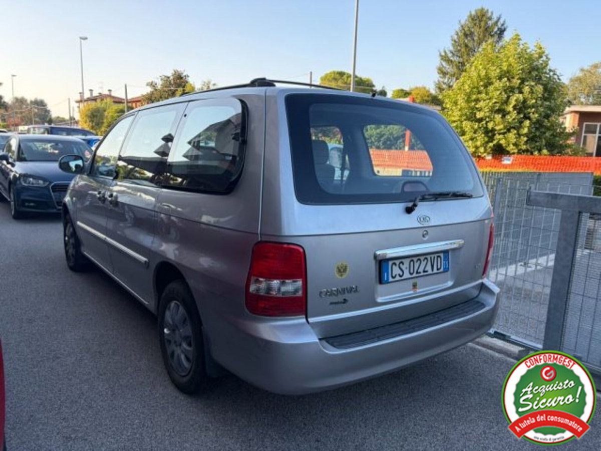 Kia Carnival 2.9 16V CRDi cat Family (4)