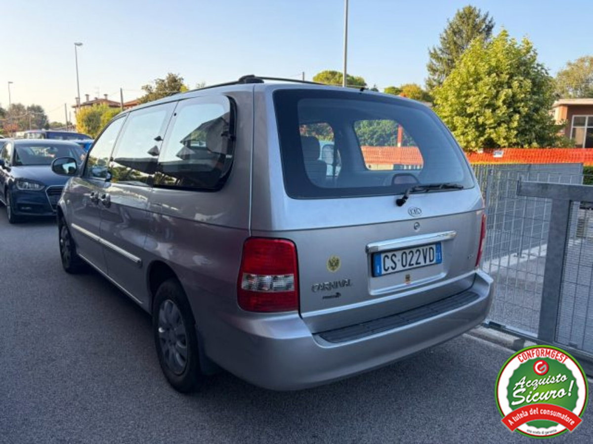 Kia Carnival 2.9 16V CRDi cat Family (5)