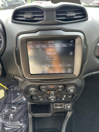 Jeep Renegade 1.6 Mjt 130 CV Limited (10)