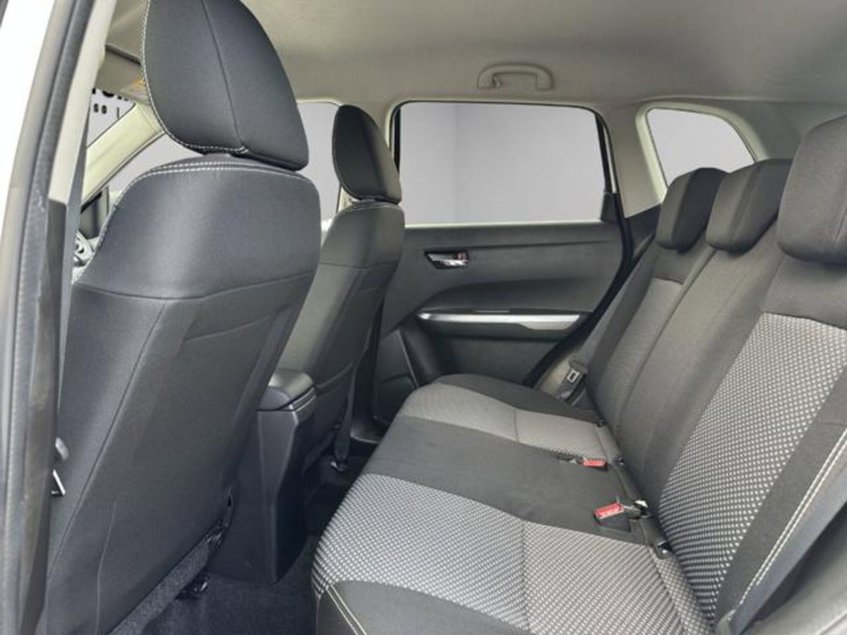 Suzuki Vitara 1.0 Boosterjet Cool (13)