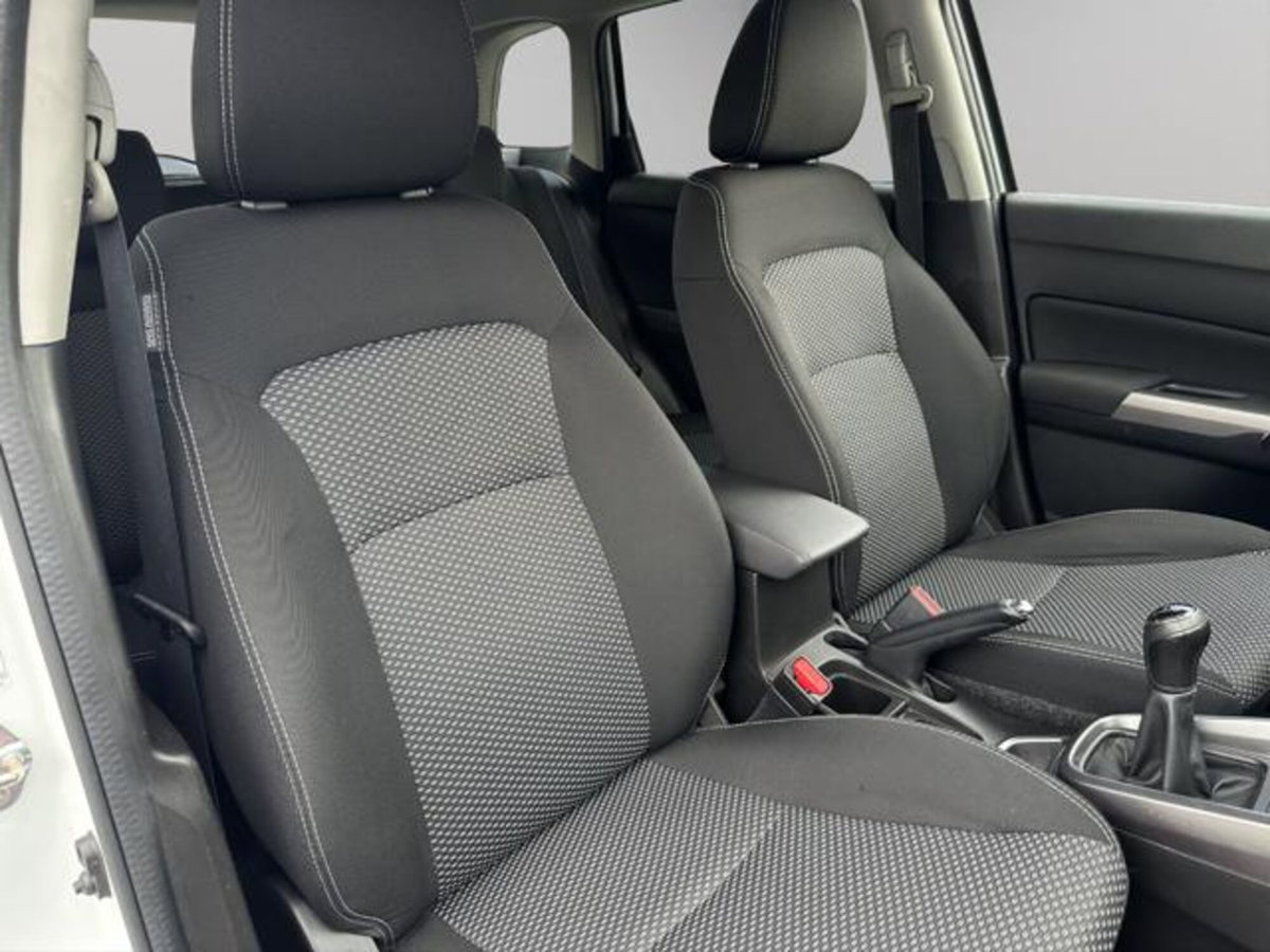 Suzuki Vitara 1.0 Boosterjet Cool (16)