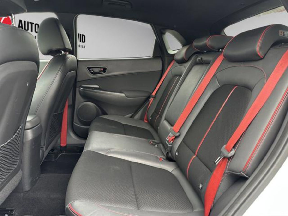 Hyundai Kona 1.6 CRDI 115 CV Xpossible (14)