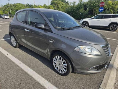 Lancia Ypsilon 1.2 69 CV 5 porte Gold (3)