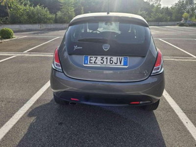 Lancia Ypsilon 1.2 69 CV 5 porte Gold (5)