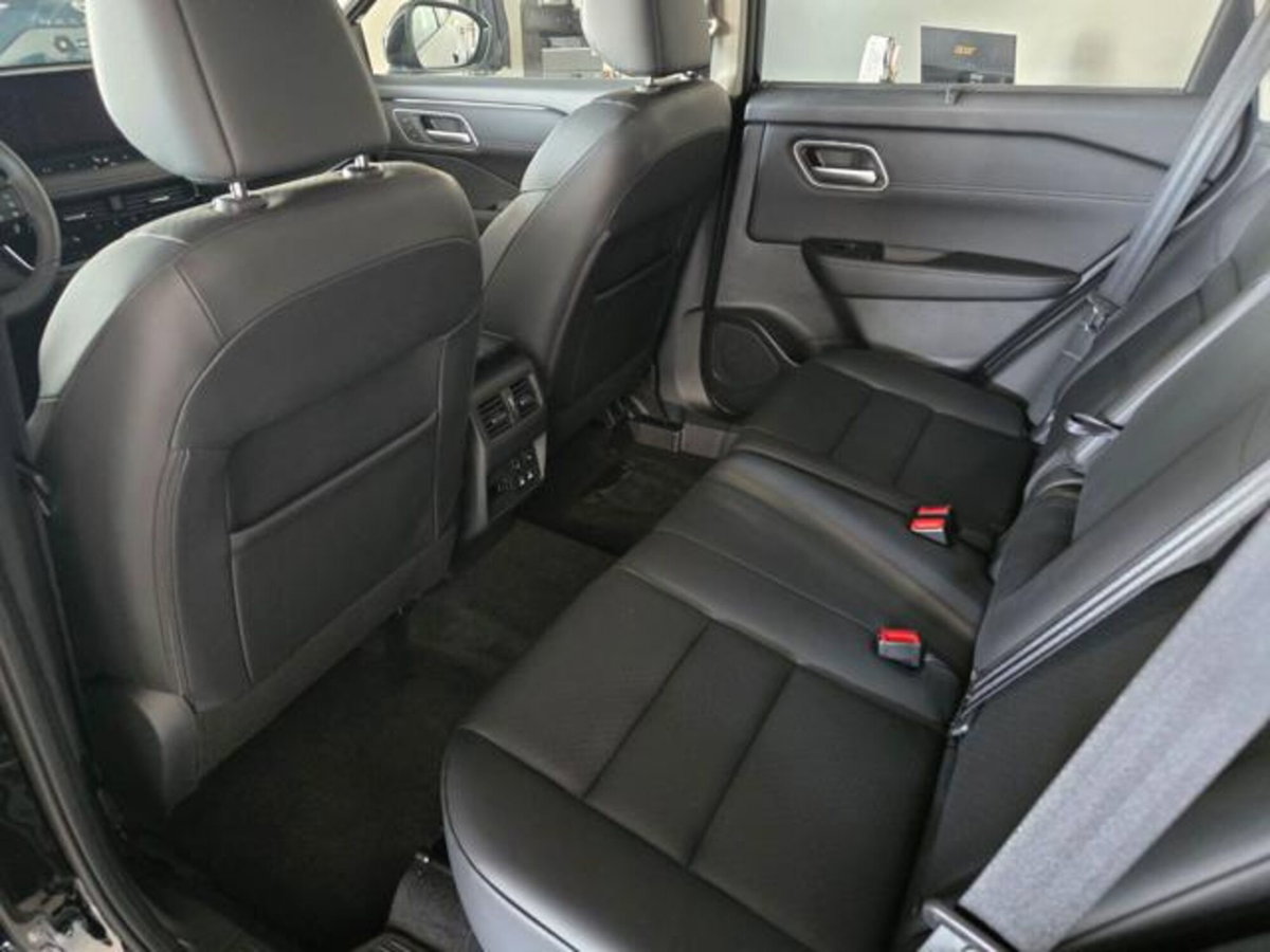 Nissan X-Trail 1.5 mhev Tekna 2wd xtronic 7p.ti (8)