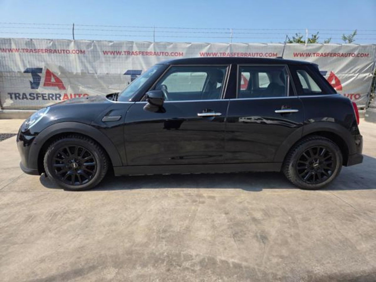 MINI Mini 1.5 Cooper Classic 5 porte (2)