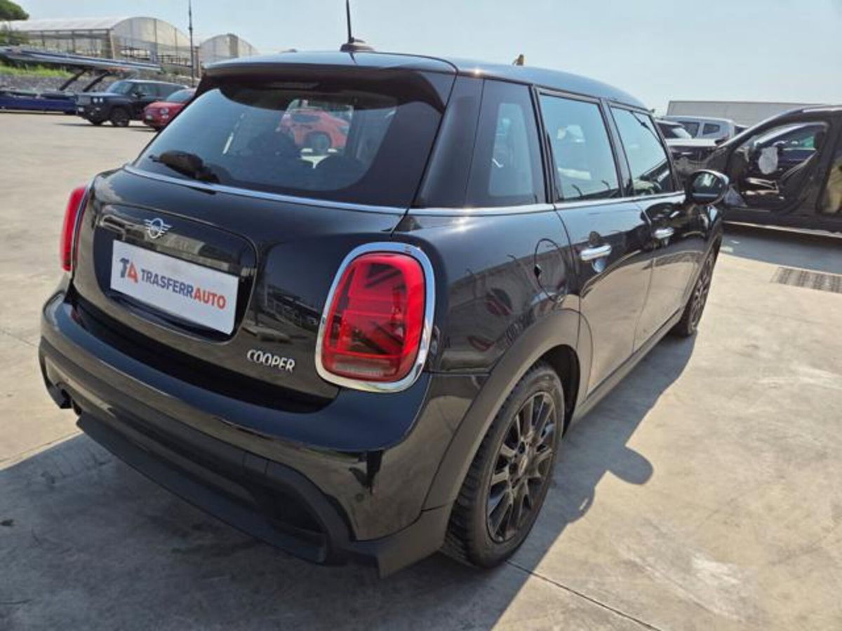 MINI Mini 1.5 Cooper Classic 5 porte (5)