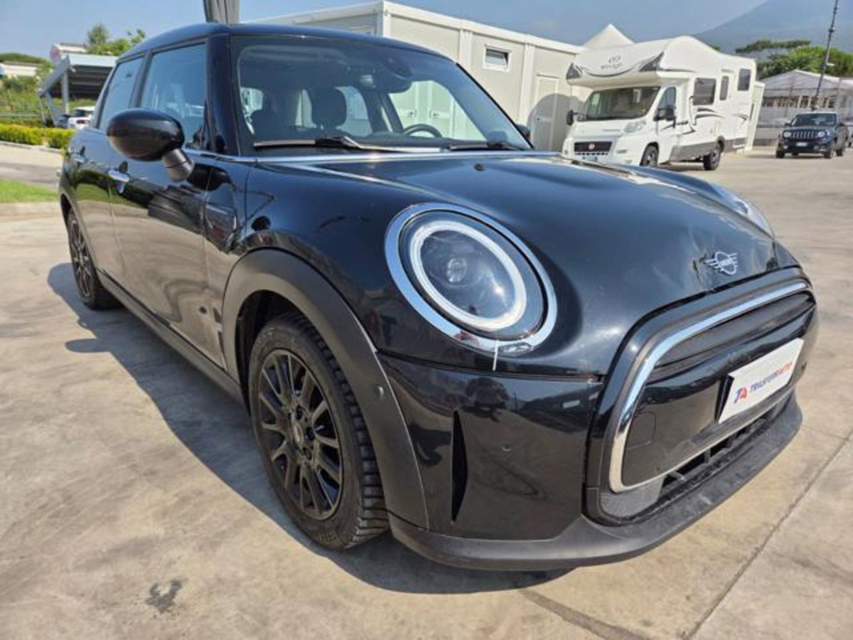 MINI Mini 1.5 Cooper Classic 5 porte (6)