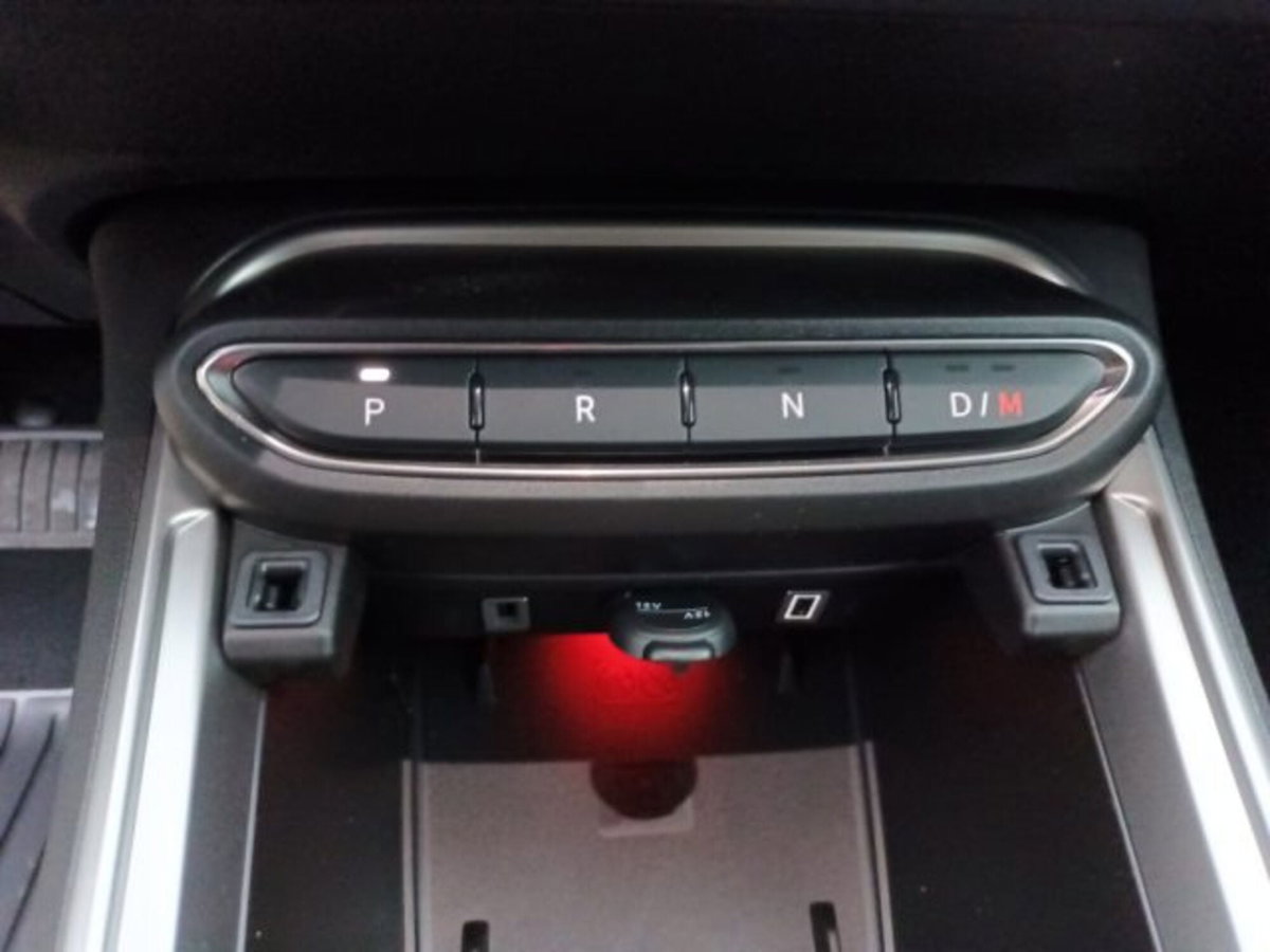 Jeep Avenger 1.2 turbo Summit fwd 100cv (14)