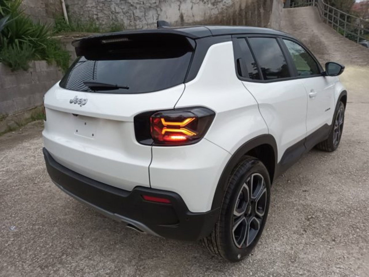 Jeep Avenger 1.2 turbo Summit fwd 100cv (4)