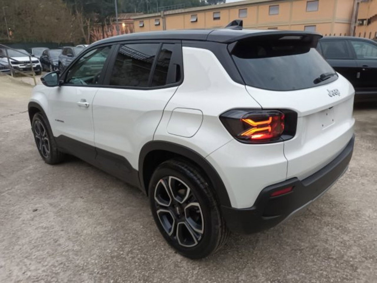 Jeep Avenger 1.2 turbo Summit fwd 100cv (6)