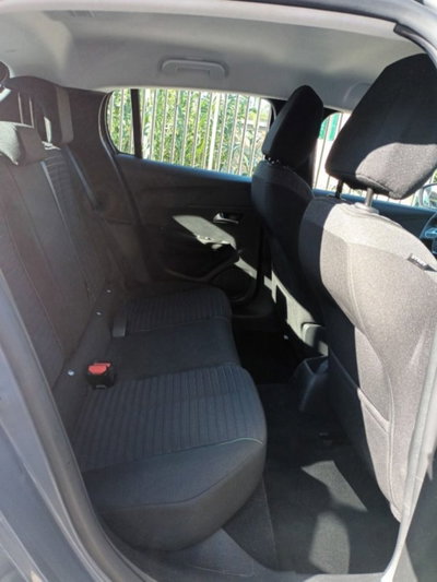 Peugeot 208 1.2 puretech Active s&s 100cv (7)