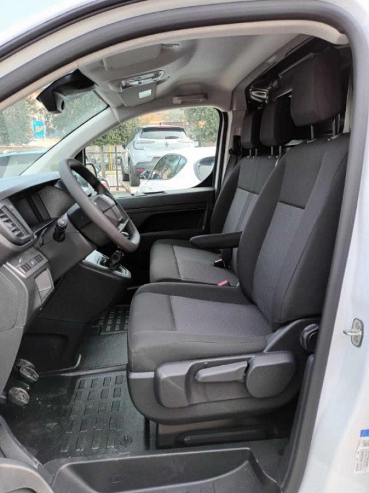Fiat Scudo Furgone ce 1.5 bluehdi 120cv L2H1 (6)