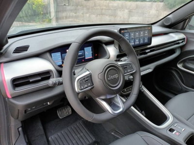 Jeep Avenger 1.2 turbo Summit fwd 100cv (10)