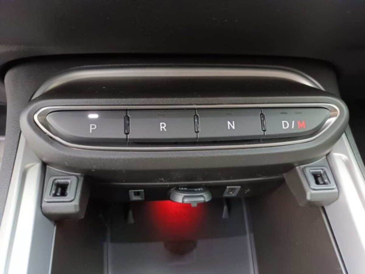Jeep Avenger 1.2 turbo Summit fwd 100cv (14)