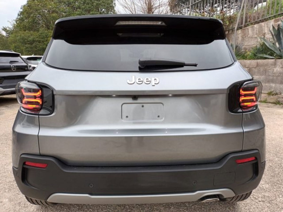 Jeep Avenger 1.2 turbo Summit fwd 100cv (5)
